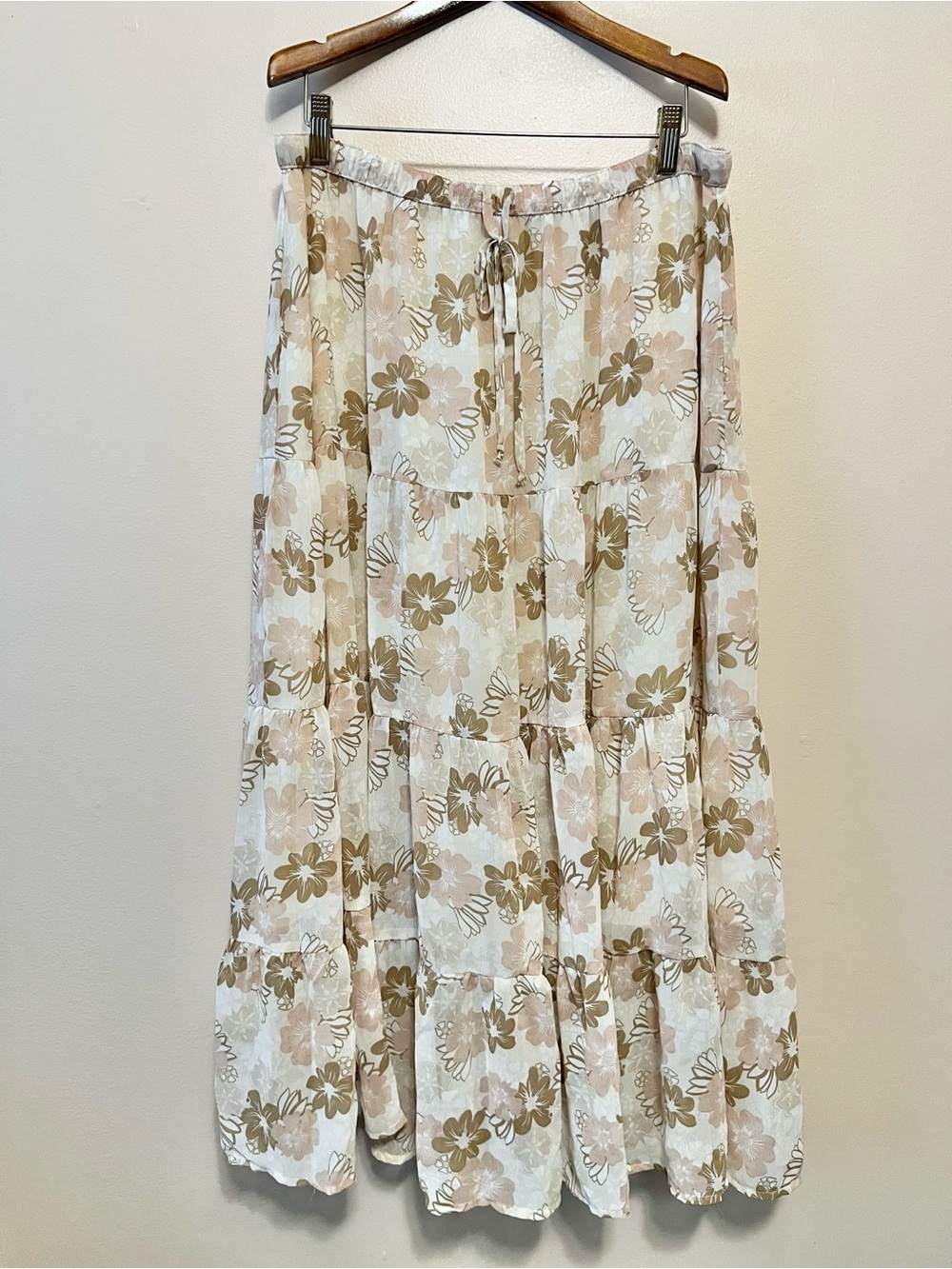 aerie Tiered Floral Maxi Skirt - Cream & Tan